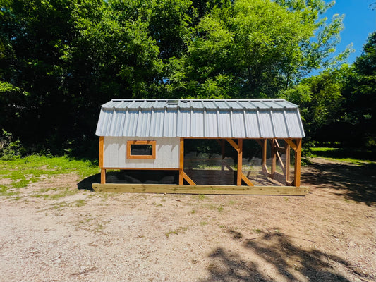 The Hill Country Roosthouse