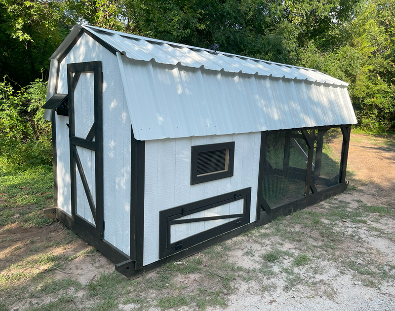 The Deluxe: San Antonio, TX